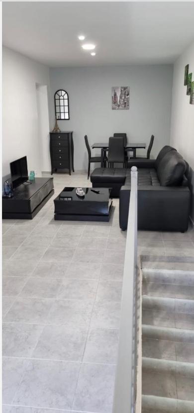 R1/Logement Proche De Paris - Villiers Le Bel ภายนอก รูปภาพ